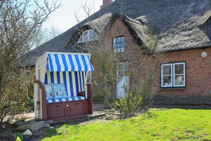 Exterior - Apartment 'Treibholz' with Shared Terrace and Shared Garden (Westerhever)