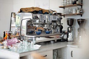 Réfrigérateur, four, plaque de cuisson, lave-vaisselle