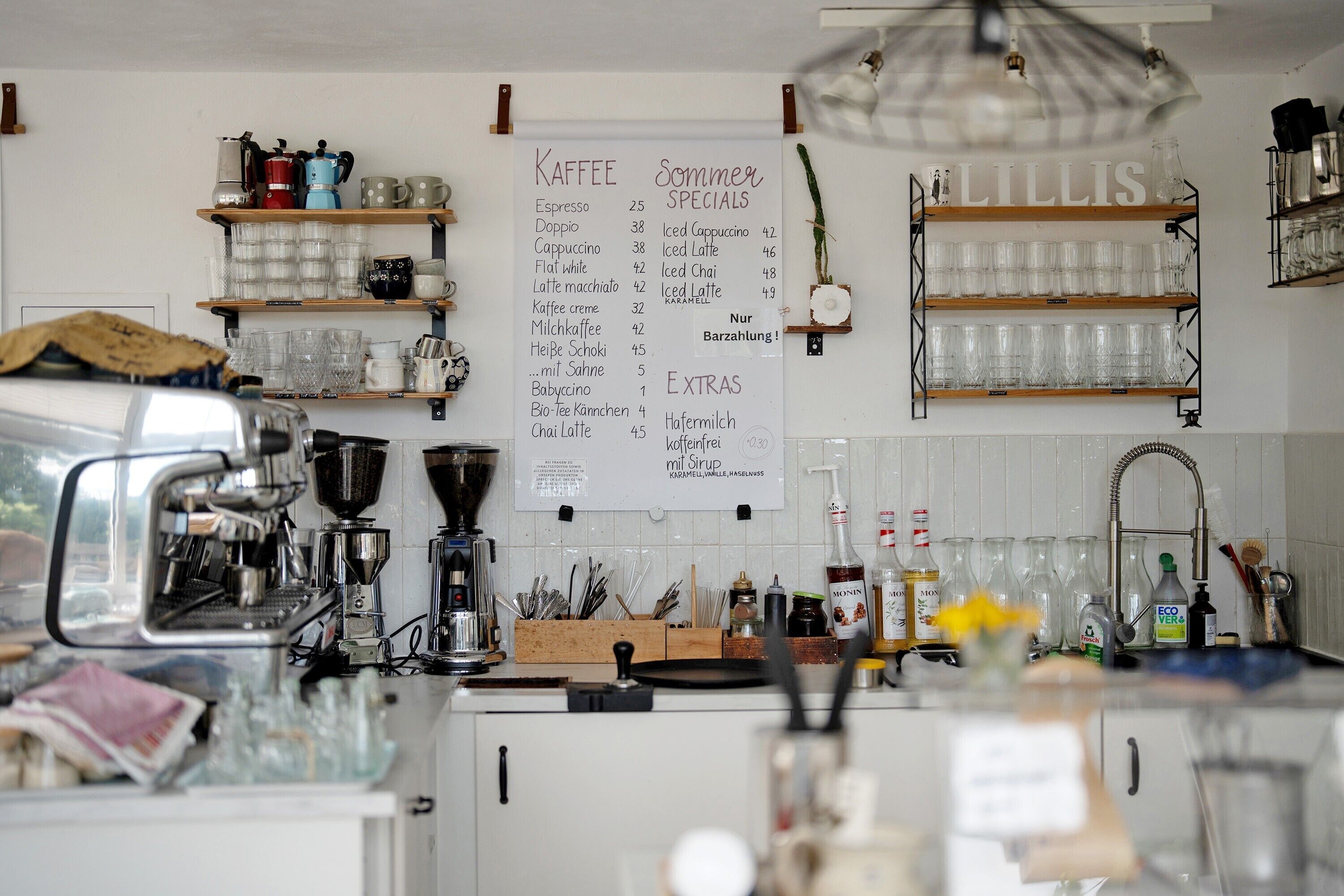 Refrigerador, horno, placa de cocina, lavavajillas