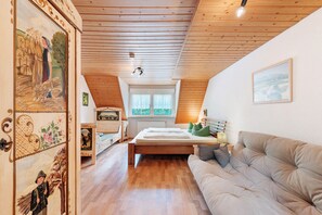 2 chambres, fer et planche à repasser, Wi-Fi gratuit, draps fournis