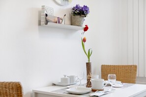 Dining - Apartment 'Im Haus Böll' with Private Terrace and Communal Garden (Feldberg)