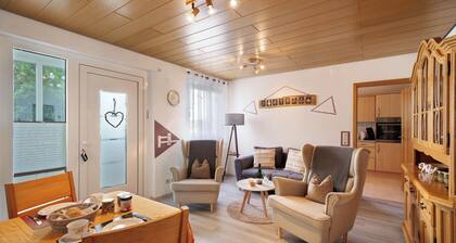 Ferienwohnung 'Perkuhn' mit Bergblick, privater Terrasse und Wi-Fi