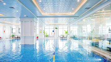 Kolam renang outdoor