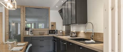 Fridge, microwave, oven, dishwasher
