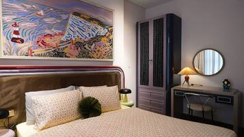 Apartament superior, 2 dormitoris, cuina, vistes a la ciutat | Escriptori, espai de treball apte per a portàtils i cortines opaques