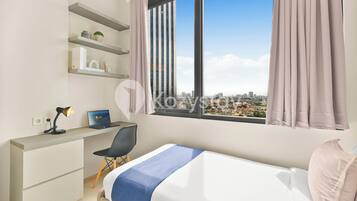 2 bedrooms, iron/ironing board, free WiFi