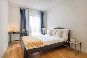 Apartamento urbano, 1 quarto, para não fumantes | 1 quarto, ferros/tábuas de passar roupa, Wi-Fi de cortesia