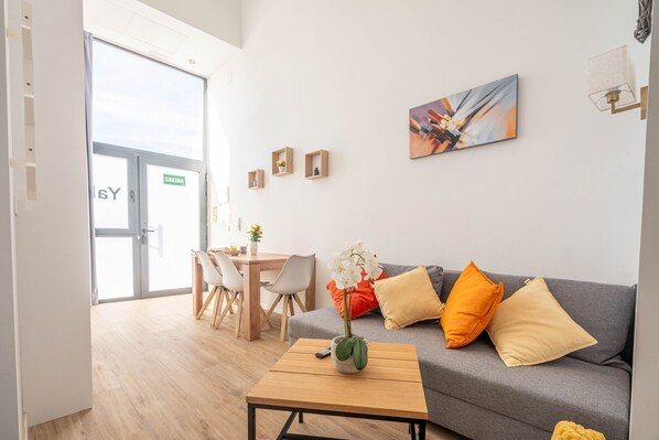 TV - VLC Yako Suite  (Valencia)