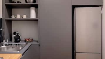 Macchina per tè/caffè, frigorifero, microonde, forno