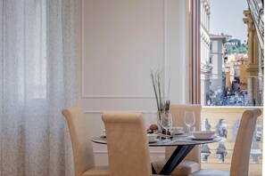 Dining - DUOMO AND CHARM FLORENCE SUITES (Firenze)