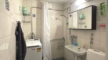Apartment, 1 Bedroom, Accessible, Sauna | Bathroom