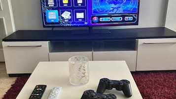 Apartment, 1 Bedroom, Accessible, Sauna | Game room