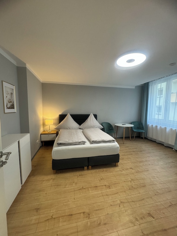 Standard Studio, 1 Bedroom, Non Smoking, Courtyard View