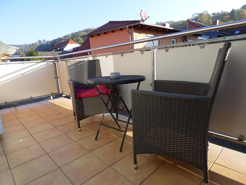 Cozy vacation apartment with a picturesque view of Hohnstein Castle