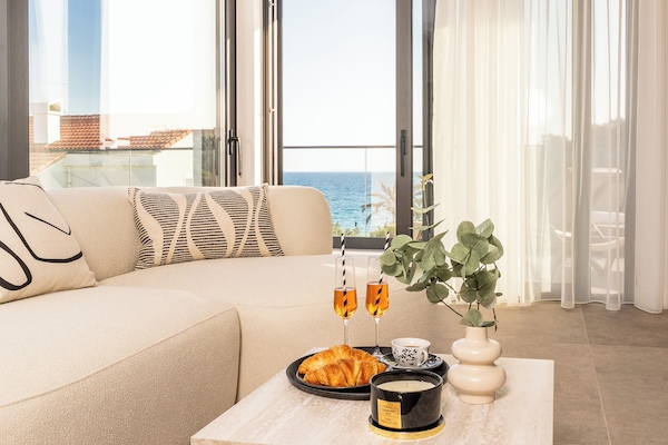 Deluxe Apartment, 4 Bedrooms, Private Pool, Sea View | In-room safe, individually decorated, individually furnished