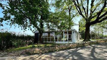 Cabin, 1 Bedroom, Smoking, Balcony | Property grounds