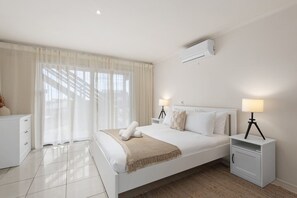 3 bedrooms, free WiFi, bed sheets - Springs Getaway- Bayviews, 3 bedroom, close to boat ramp (Clifton Springs)