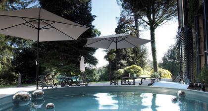 Villa Lucini 1886 "Garden Apt.", close to Lake Como & Milan. Sauna & tank pool