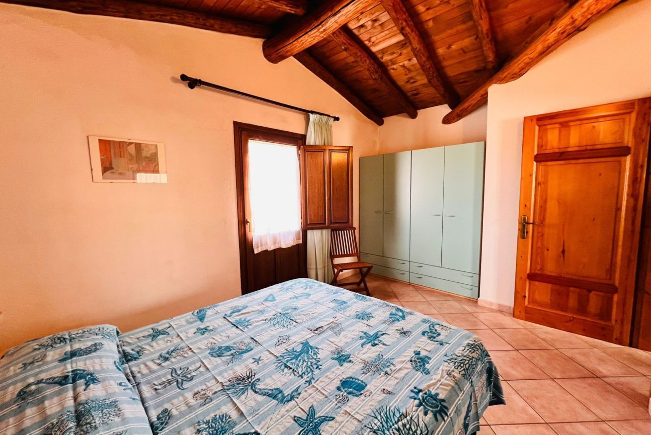 2 bedrooms, iron/ironing board
