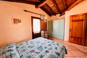 2 camere, ferro/asse da stiro