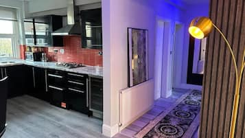 Fridge, microwave, oven, coffee/tea maker