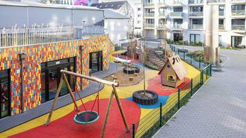 Außen-Kinderspielplatz