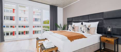 2 bedrooms, down comforters, individually decorated