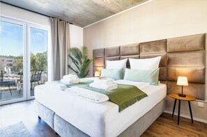 Căn hộ Deluxe | 2 phòng ngủ, chăn bông, trang trí khác biệt 