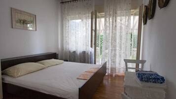 House | 2 bedrooms, individually furnished, bed sheets