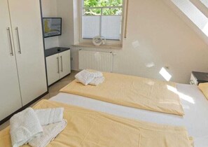 Hus | 2 sovrum, unika möbler, strykjärn/strykbräda och sängkläder
