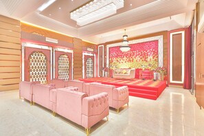 Banquet hall - Orsom Stays Elite Sector 53 (Gurugram)
