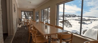 5 Share - 5 Share Room - Mt Perisher Views