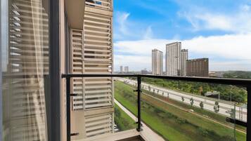Apartamento, 2 habitaciones, balcón, vistas a la ciudad | Balcón