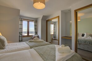 Villa | 2 bedrooms - 2 Links View Brora in Brora (Brora)