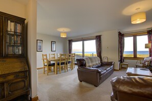 Villa | 2 bedrooms - 2 Links View Brora in Brora (Brora)