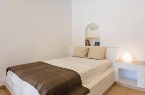 2 makuuhuonetta, silitysrauta/-lauta, Wi-Fi, vuodevaatteet