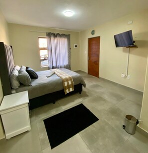 Iron/ironing board, free WiFi