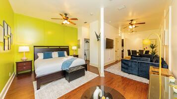 1 habitación, tabla de planchar con plancha, wifi y ropa de cama