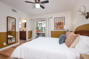 8 bedrooms, desk, iron/ironing board, travel cot