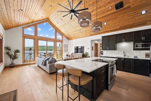 Moonrise Trail Lodge | Incredible Views for Incredible Memories