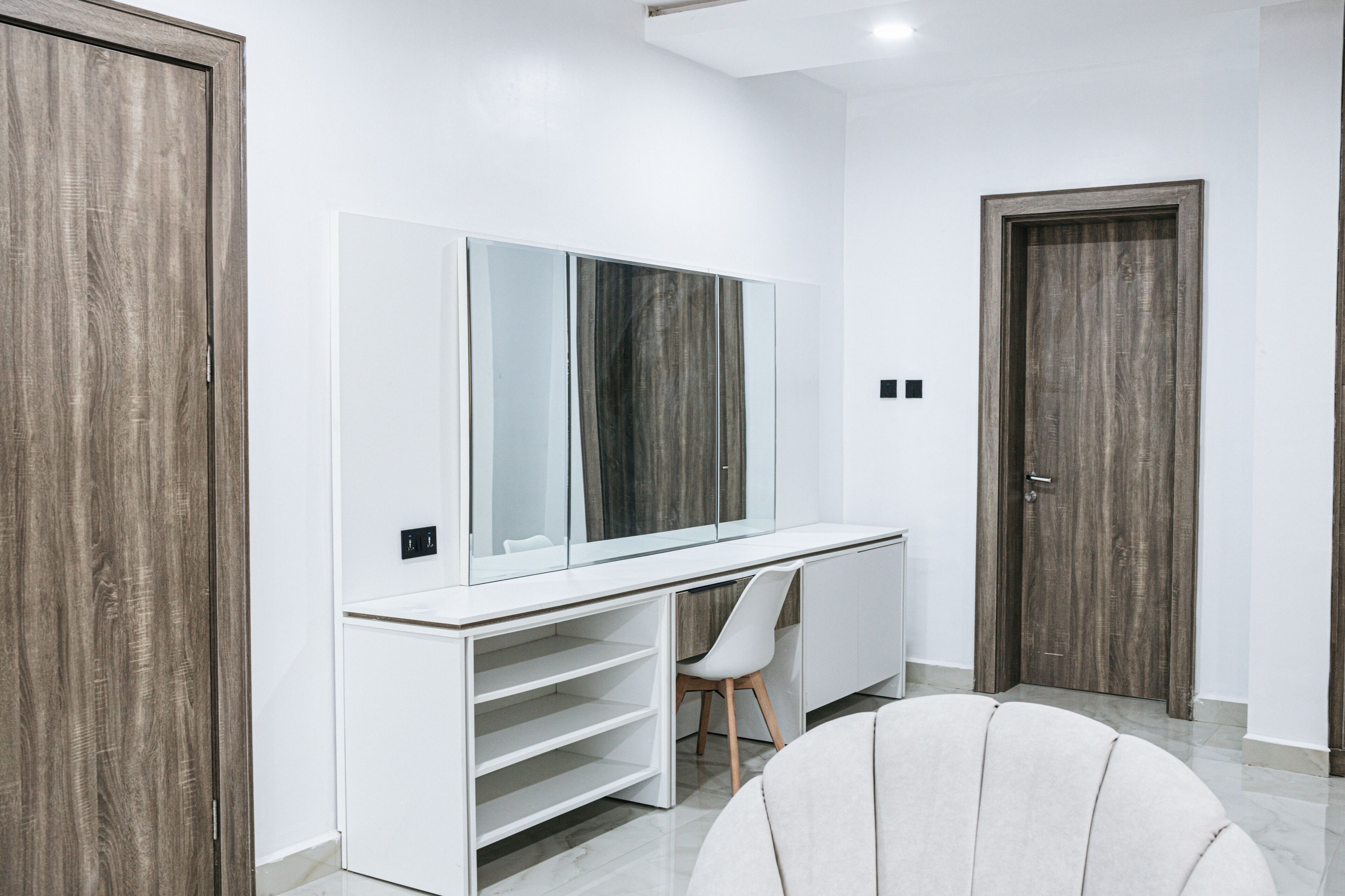 Premium Suite, Mountain View | Premium bedding, desk, laptop workspace, iron/ironing board