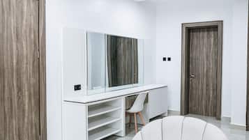 Premium Suite, Mountain View | Premium bedding, desk, laptop workspace, iron/ironing board