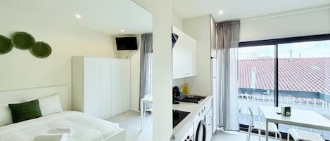 1 chambre, fer et planche Ă repasser, Wi-Fi gratuit, draps fournis