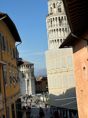 Exterior - Window To The Tower (Pisa)