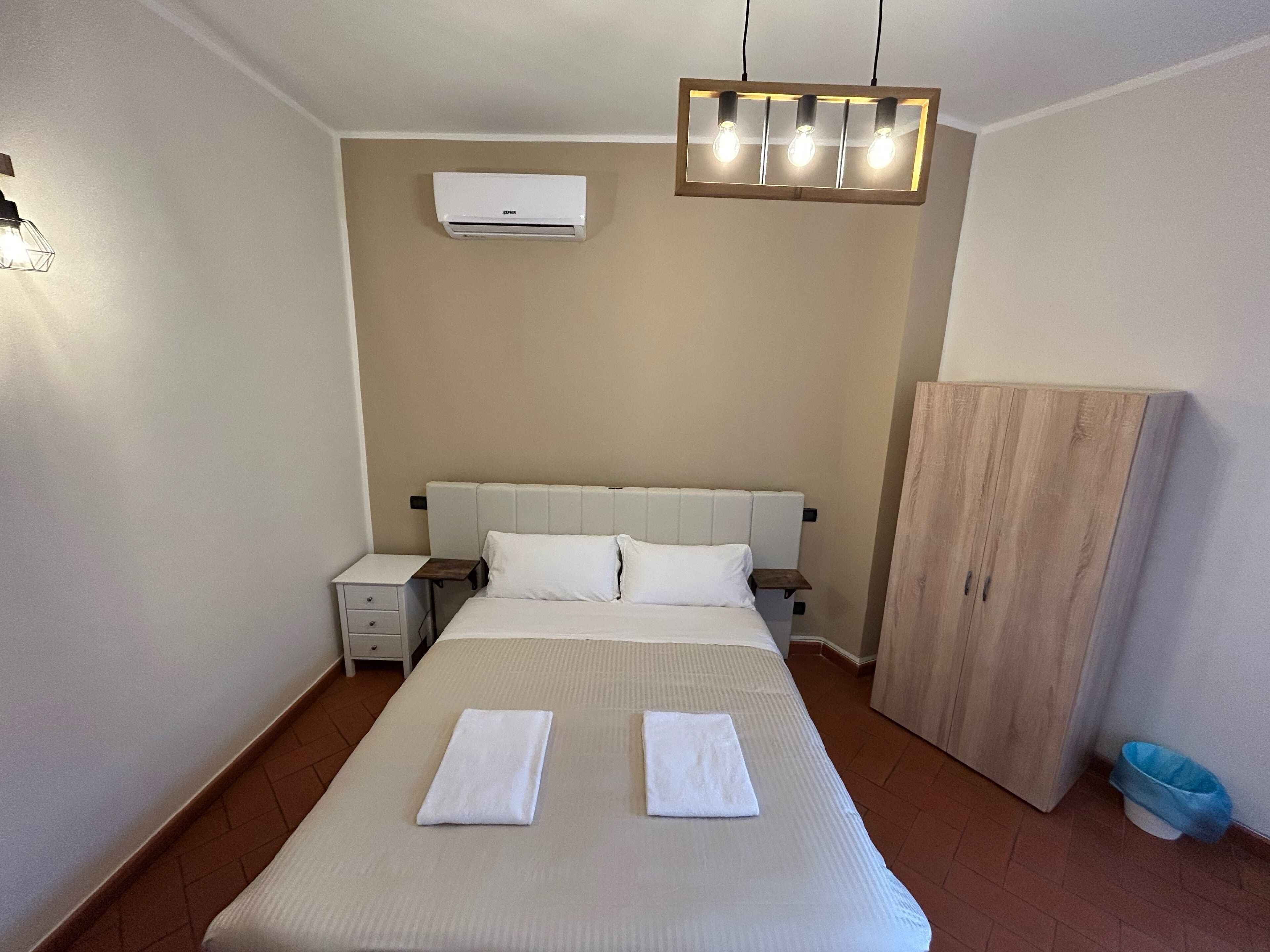 Foto - Window To The Tower