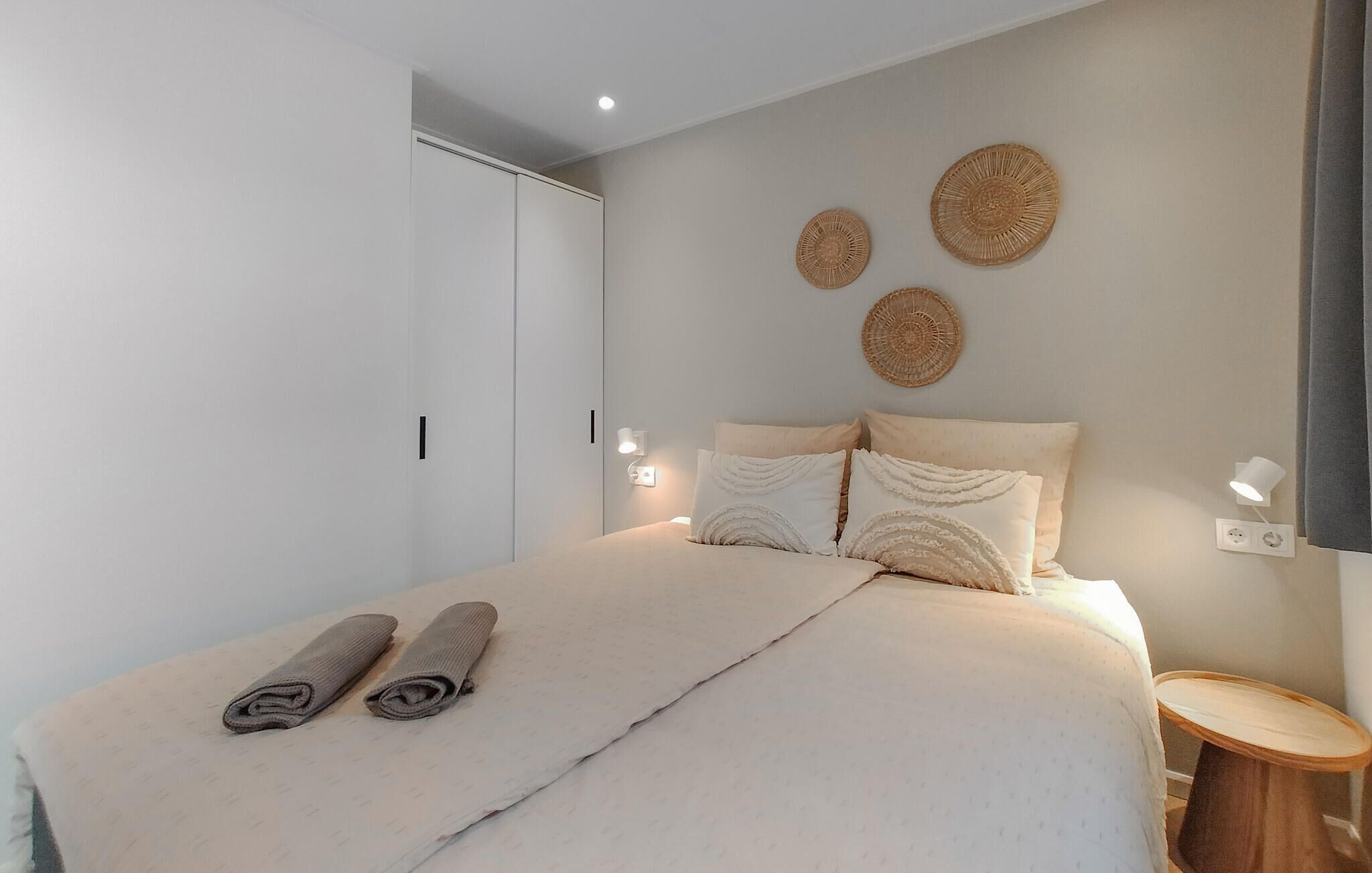 3 bedrooms, travel crib, free WiFi, bed sheets