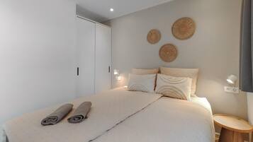 3 dormitorios, cuna de viaje, wifi gratis y ropa de cama