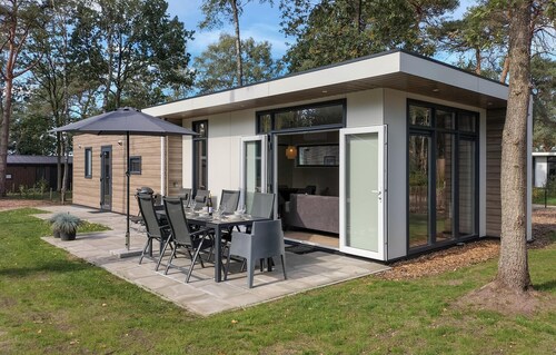 Amazing home in Hellendoorn with sauna