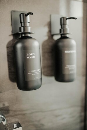 Håndklær og toalettpapir