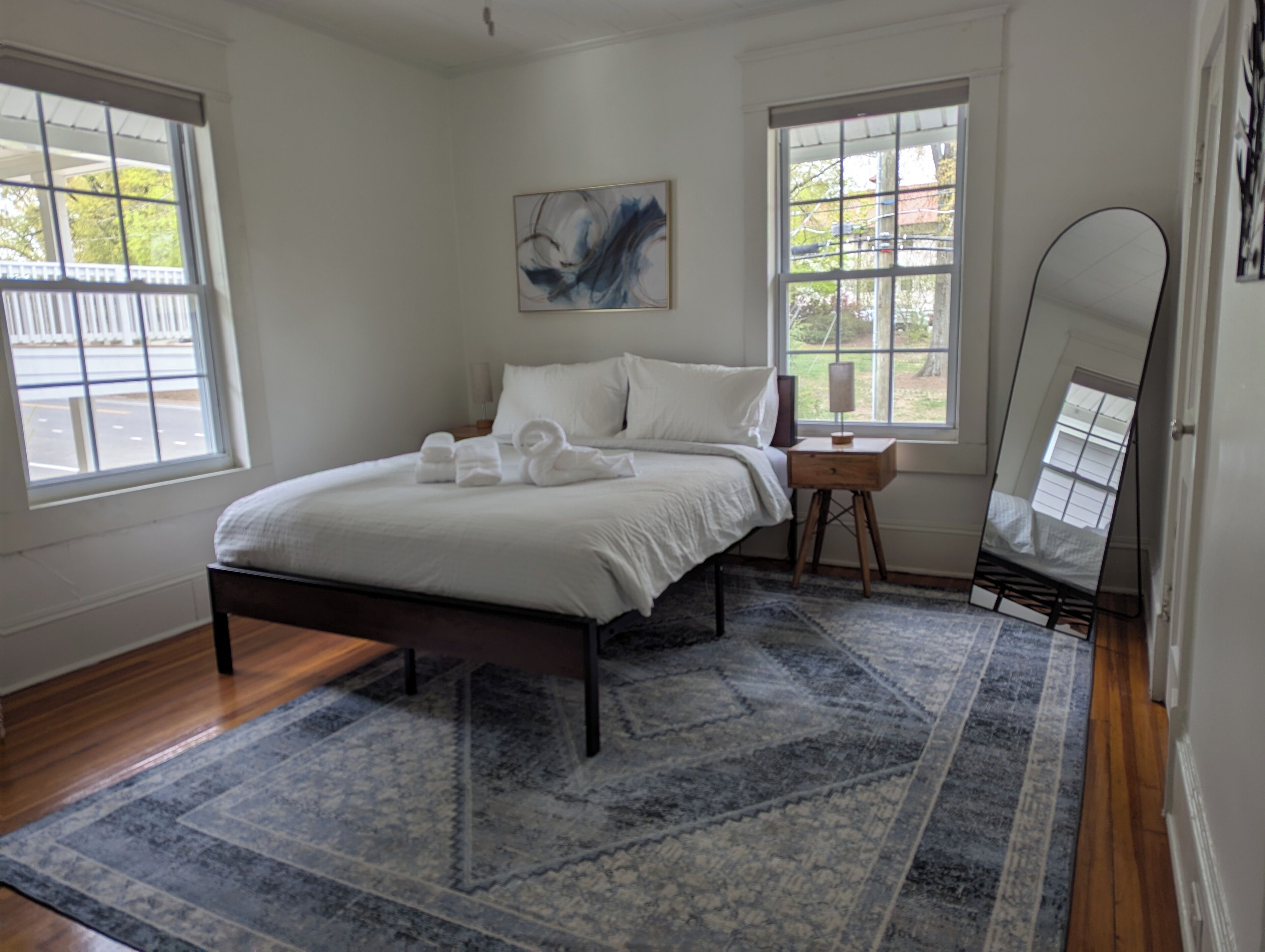 2 habitaciones, tabla de planchar con plancha y wifi gratis 